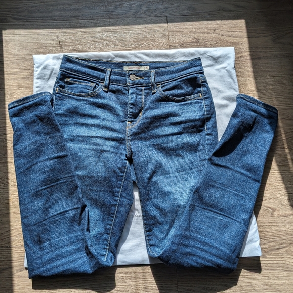 Levi's 710 Super Skinny Jeans, Dark Wash, 27 - Picture 2 of 3